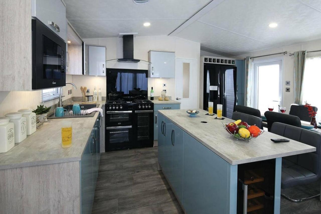 Superior 6 Berth Holiday Home In Suffolk Saxmundham Exteriér fotografie